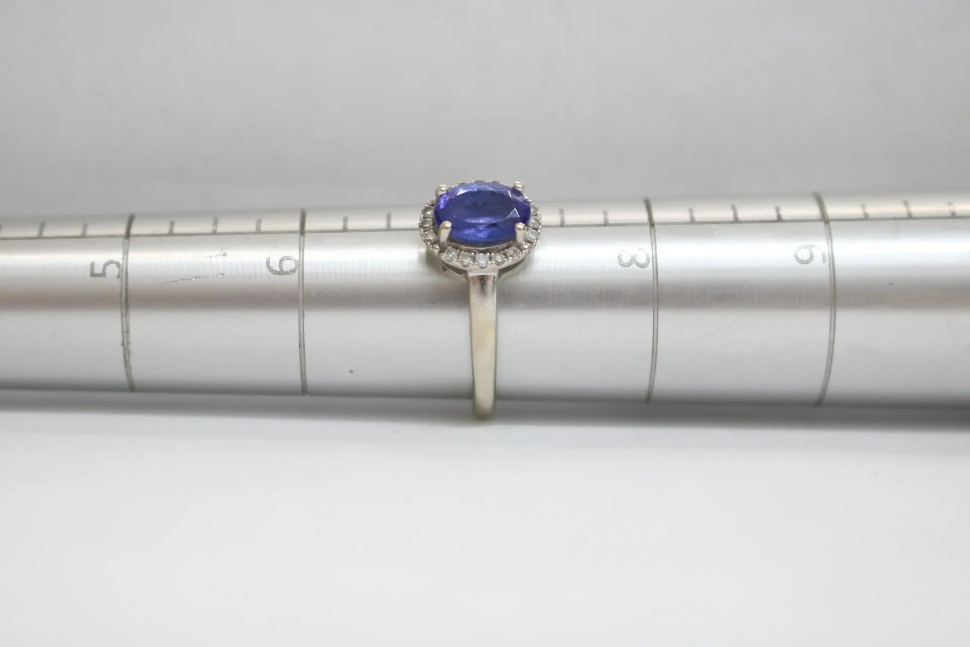 14-karat White Gold with Diamonds/ Violet Tourmaline Stone (Size 7) (0.16 CTW)