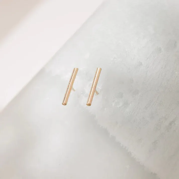 14k Solid Gold Small Bar Studs