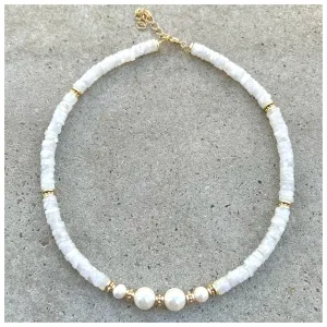 Diana 3 Pearls Moonstone Beaded Necklace