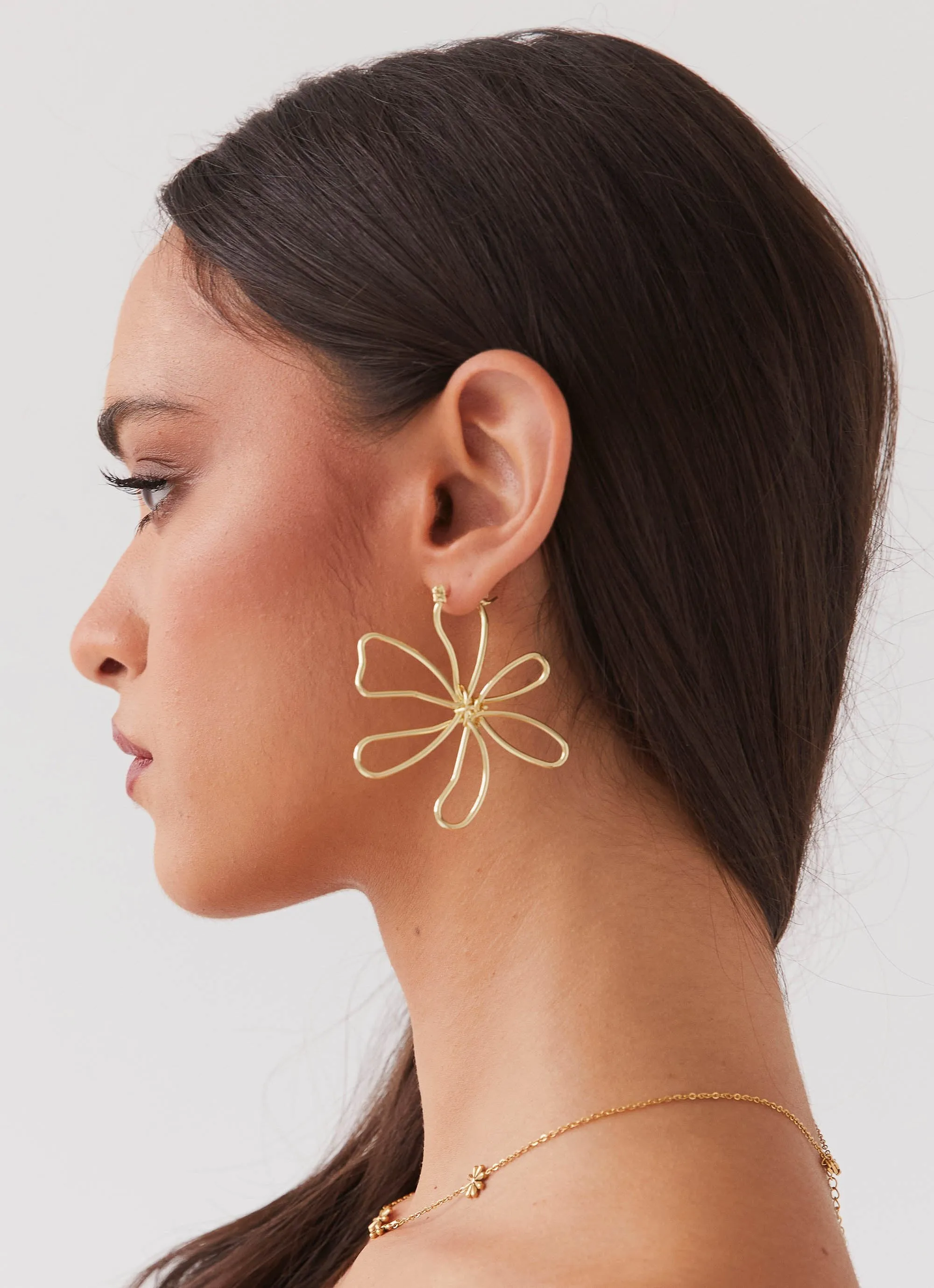 Glinda Flower Hoop Earrings - Gold