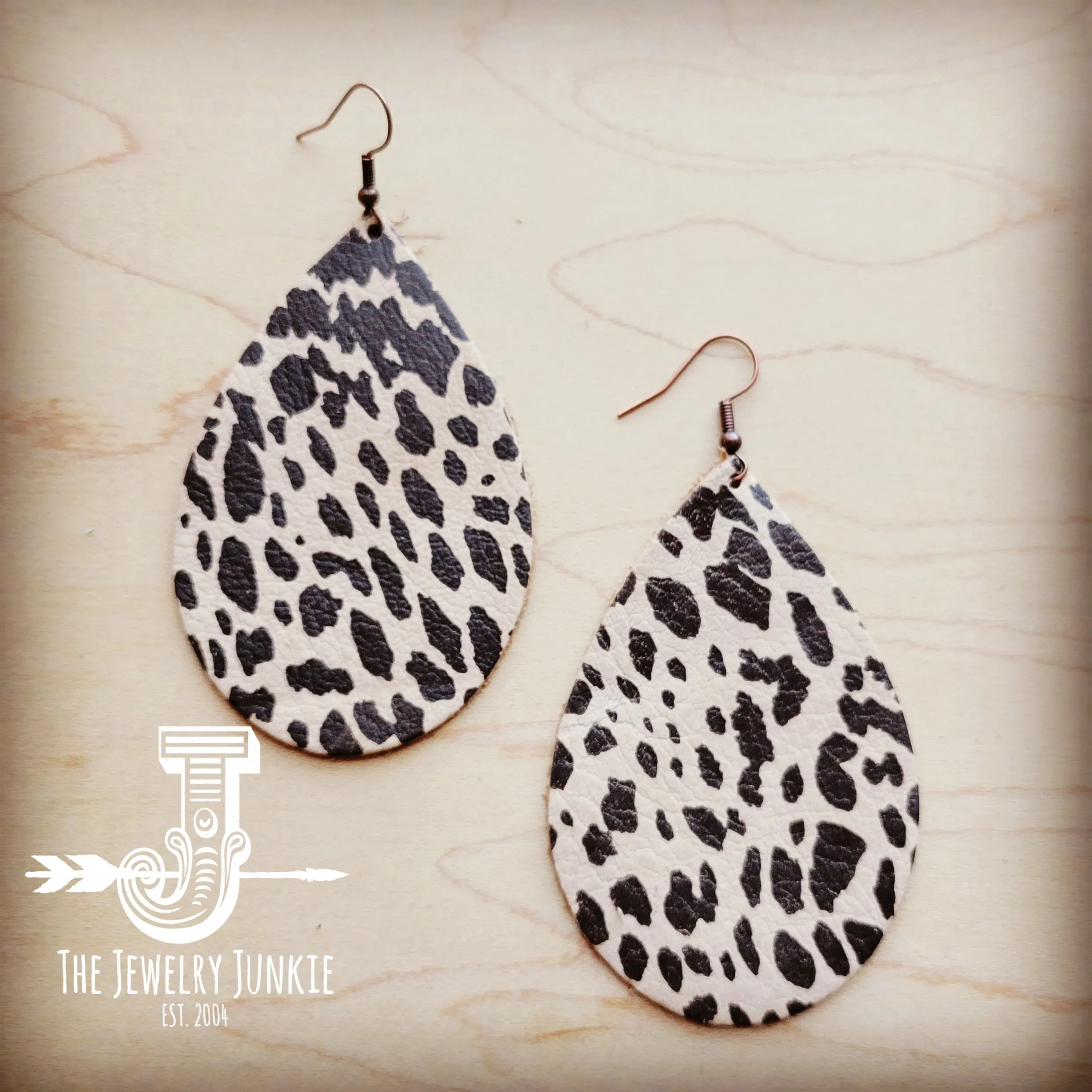 **Leather Teardrop Earring-Suede Cheetah 210o