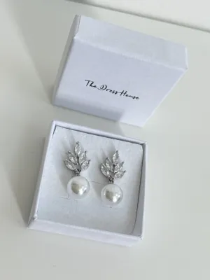 Maisy - Silver Pearl Earring