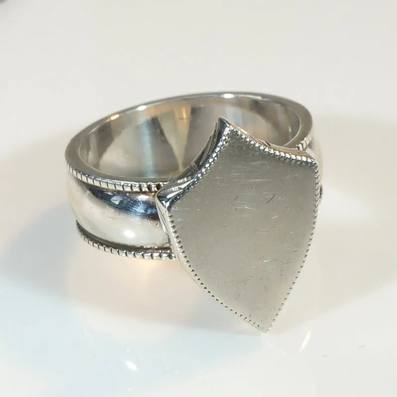 Striking Sterling Silver Signet Ring Size 6