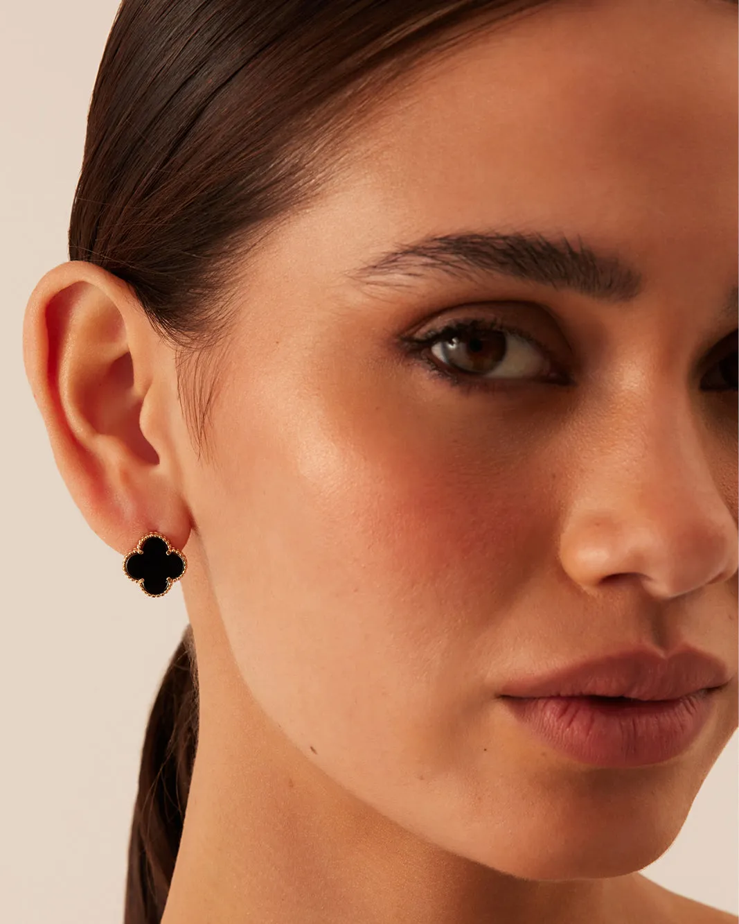 VANESSA EARRINGS - BLACK-GOLD